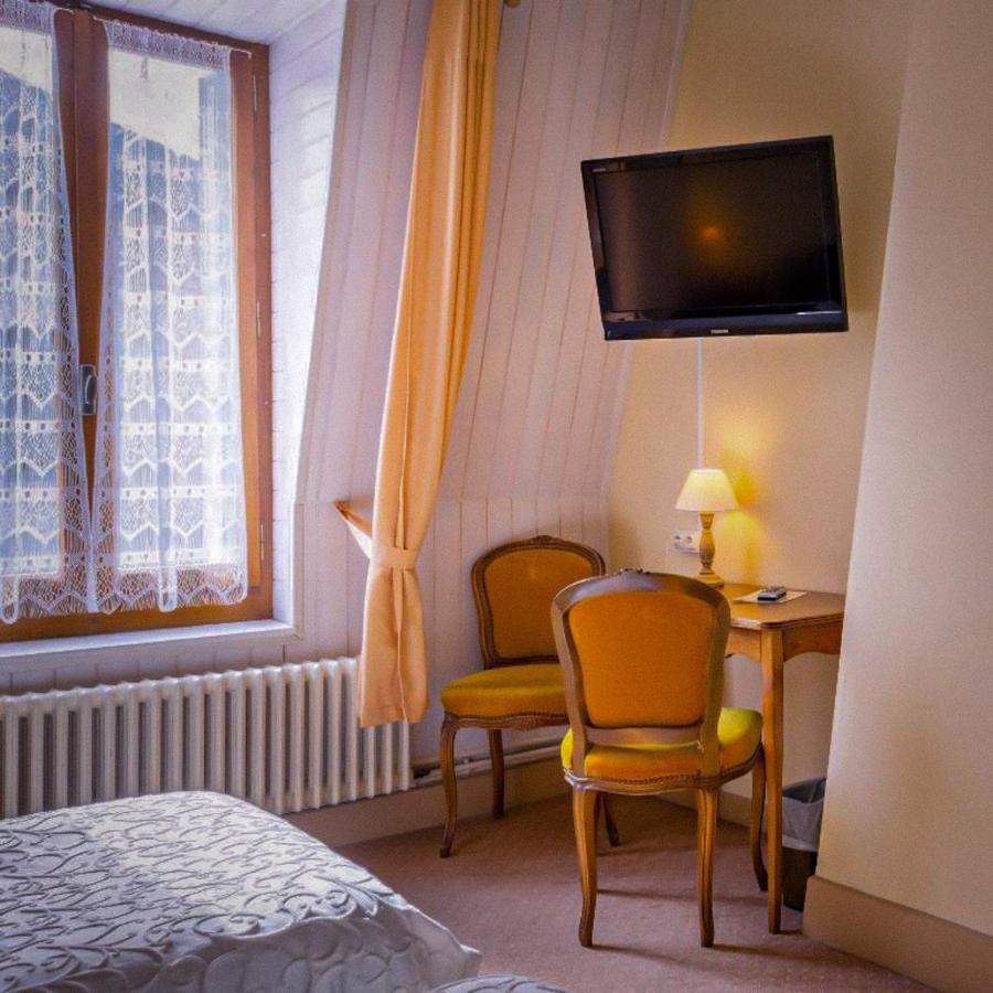 Hotel Continental Evian-les-Bains Exterior photo