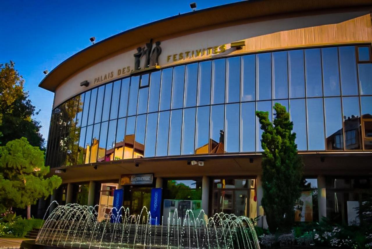 Hotel Continental Evian-les-Bains Exterior photo